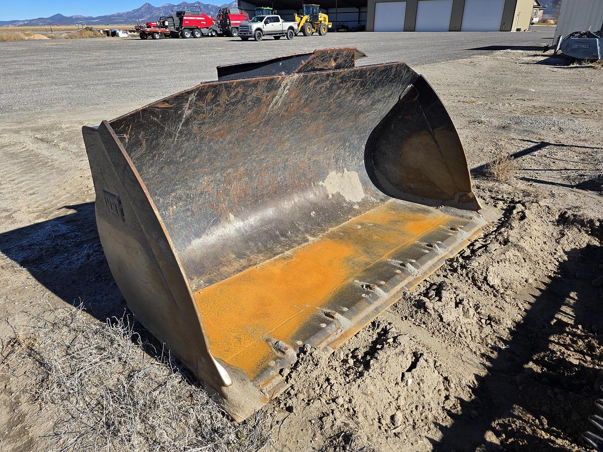 Used Caterpillar 938M Wheel Loader w/ 3700 hrs + Hyd Coupler