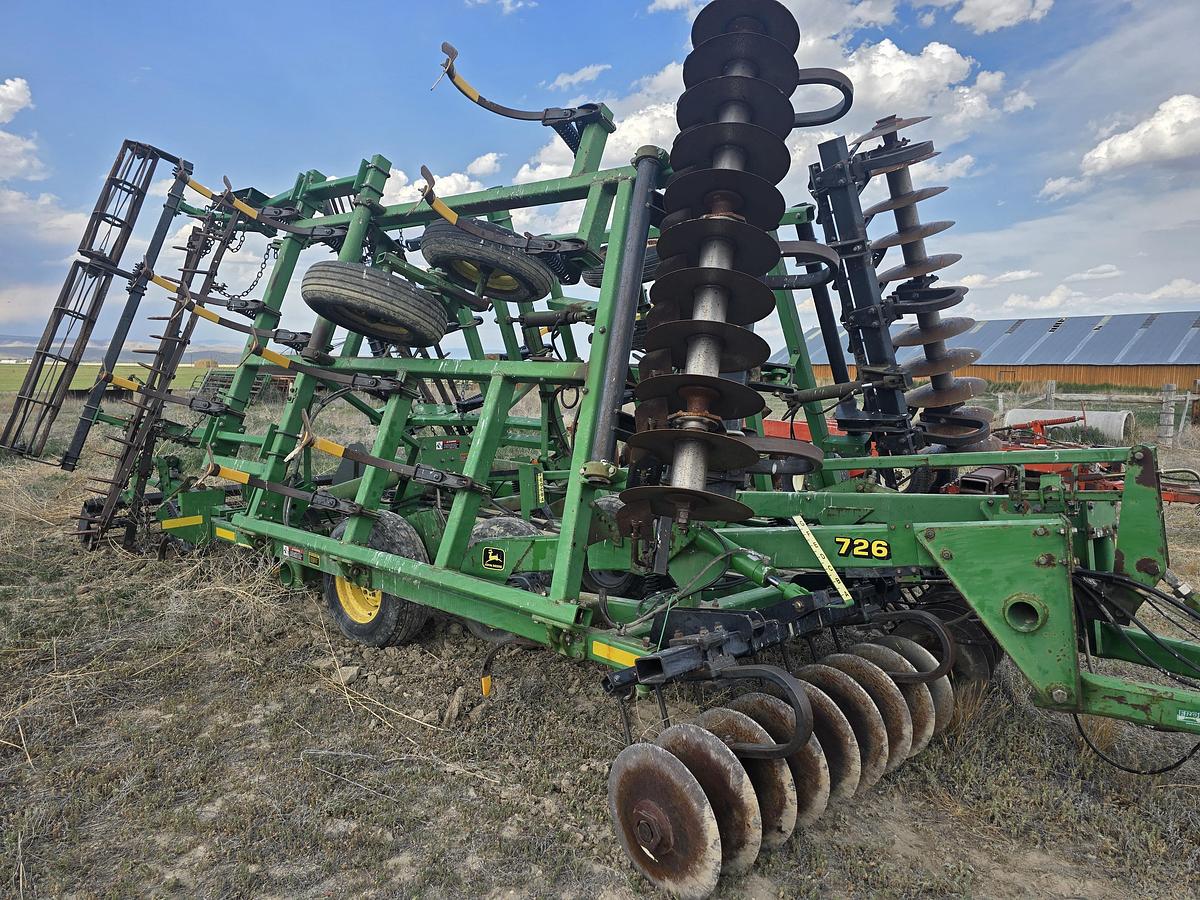 Used 27' John Deere 726 Soil Finisher