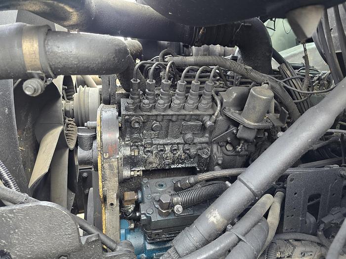 Used 98' Ford Louisville Silage Truck w/ Allison Trans