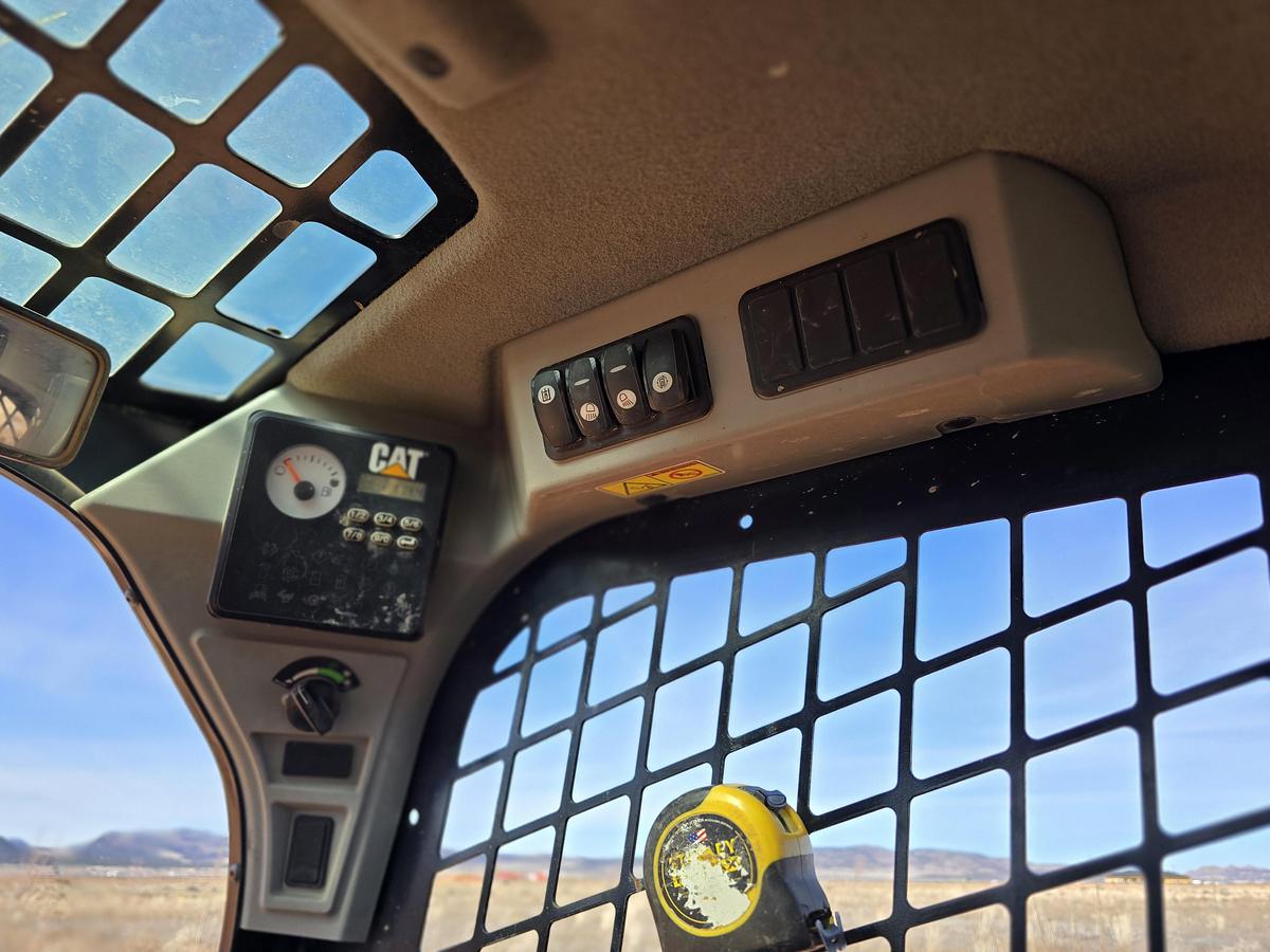 Used 2017 Caterpillar 259D Skid Steer w/ 2400 hrs