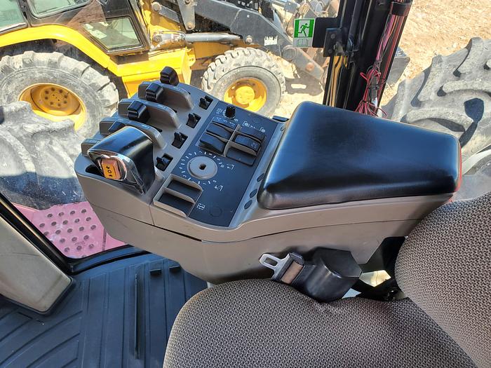 Used 2010 Case Steiger 435 Tractor w/ Silage Blade