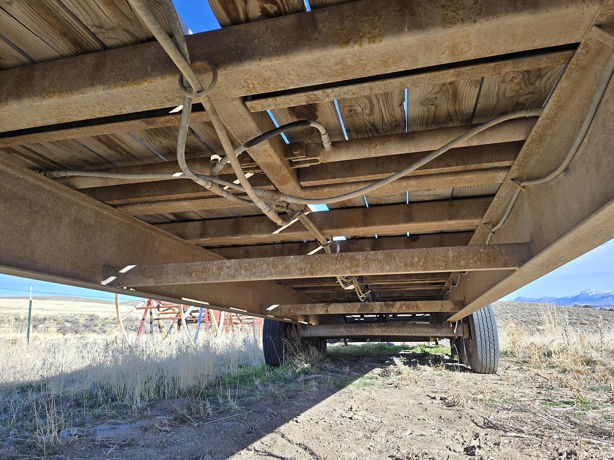 Used Donahue Swather Trailer - Hyd Adjust to 12' Wide