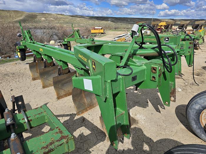 Used John Deere 975 Switch Plow - 5 Bottom