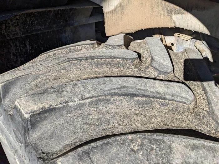 Used Silver Wheels Sprayer w/ 1800 ga. Tank + 70' Boom