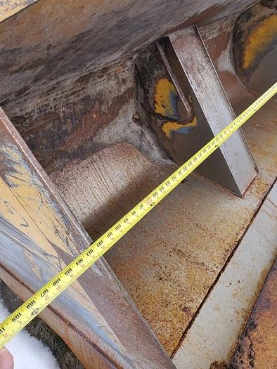 Used Dymax 4 cyd Roll-Out Bucket for Cat Wheel Loader