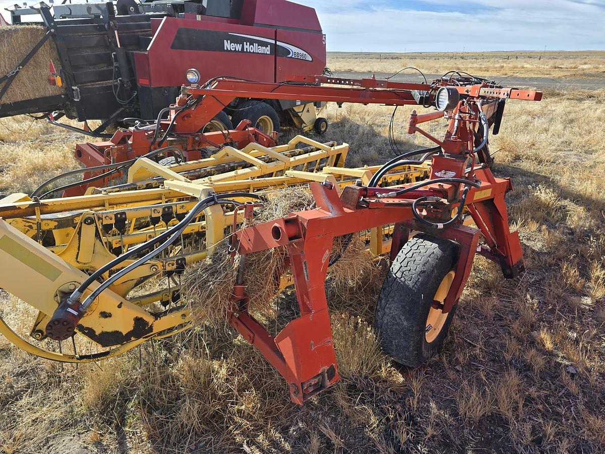 Used New Holland 216 Rake