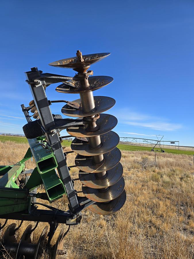 Used 28' John Deere 650 Tandem Disk
