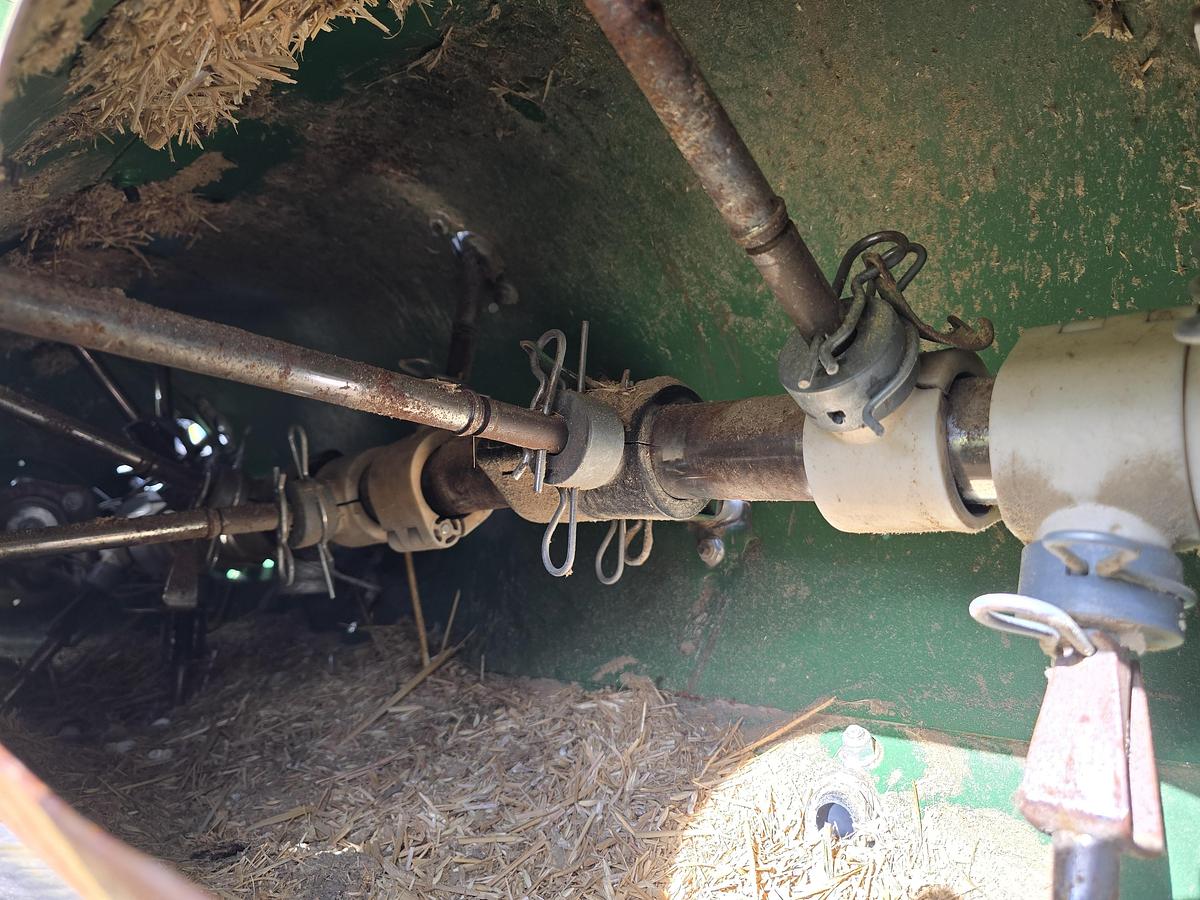 Used 2018 John Deere 735D Draper Header