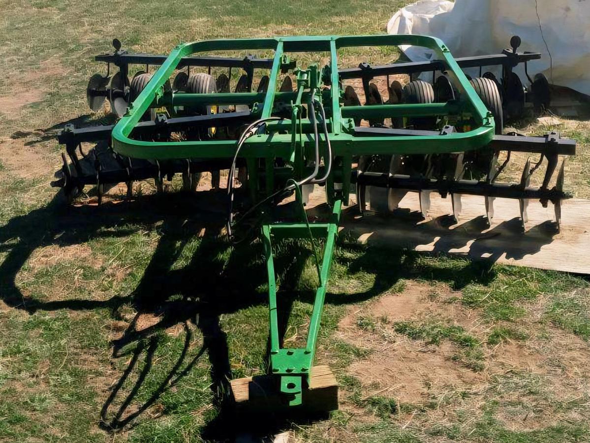 Used 15' John Deere 215 Tandem Disk