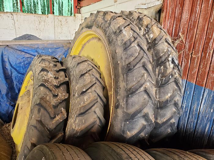 Used Alliance 270/95R54 / 270/95R38 Tire Set off JD 7800 Tractor
