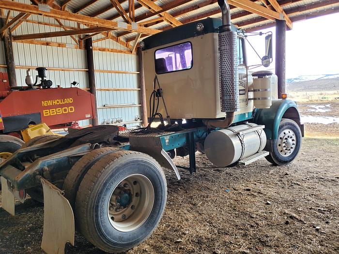 Used 1995 Kenworth W900 Truck w/ Single Axle