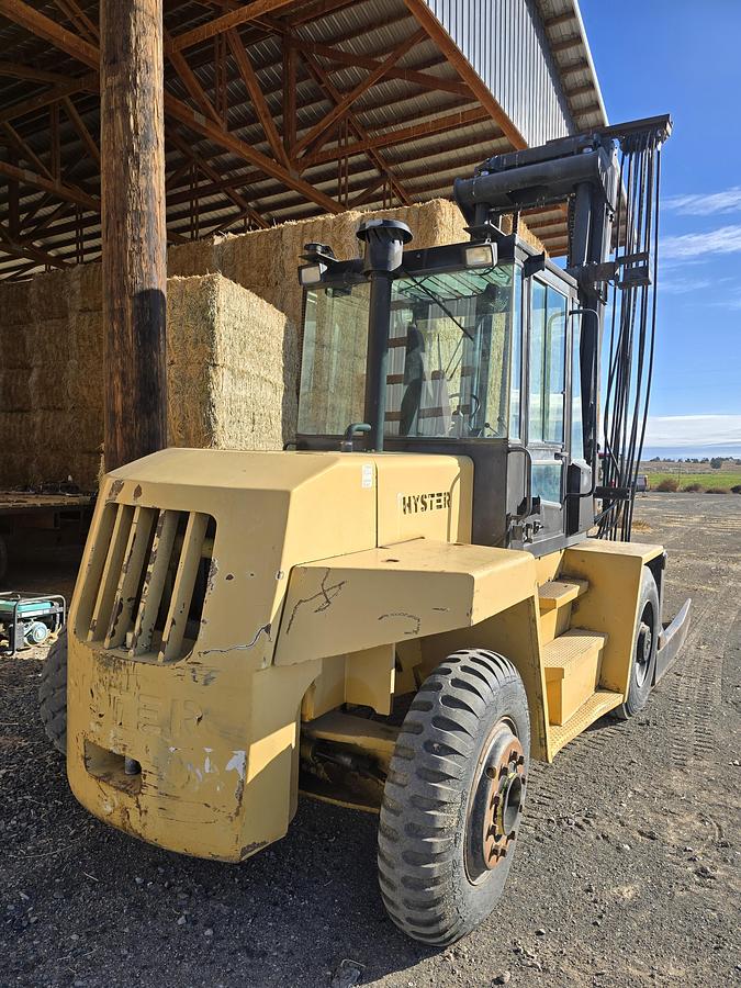Used Hyster H210XL Hay Squeeze