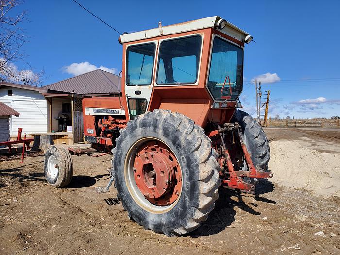 Used International 856 Tractor w/ Loader