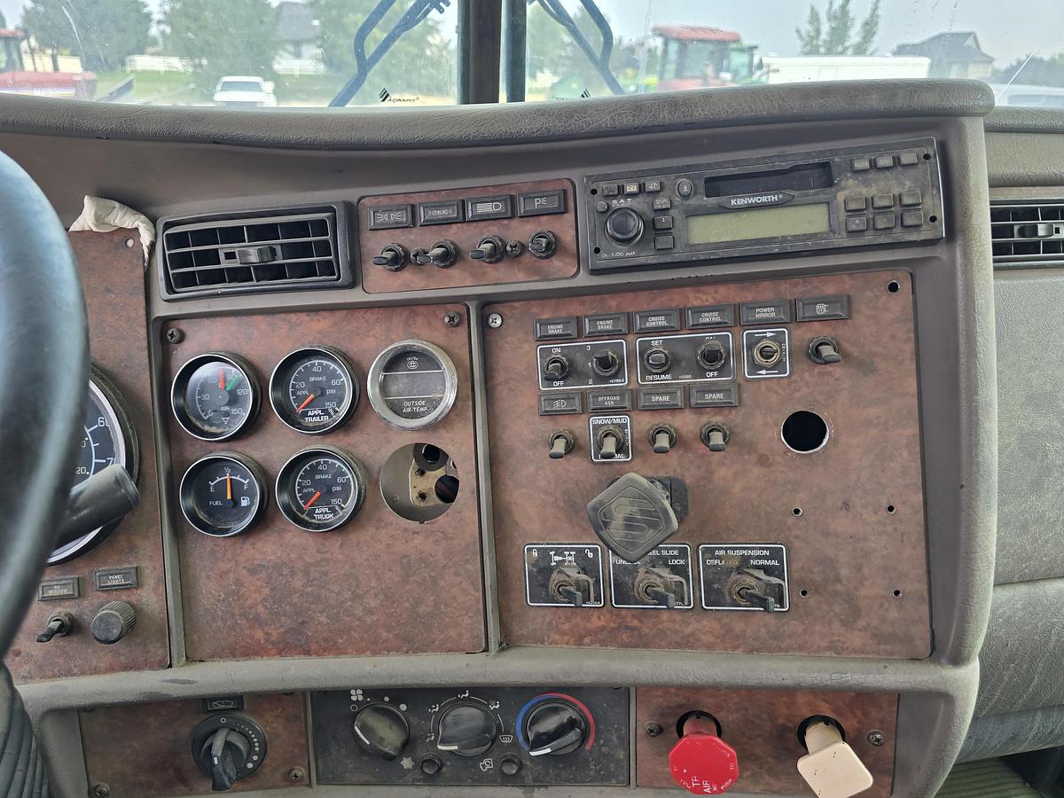 Used 2004 Kenworth T800 Truck w/ 330k Miles