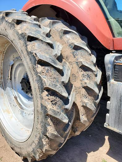 Used 2009 Case Magnum 275 Tractor