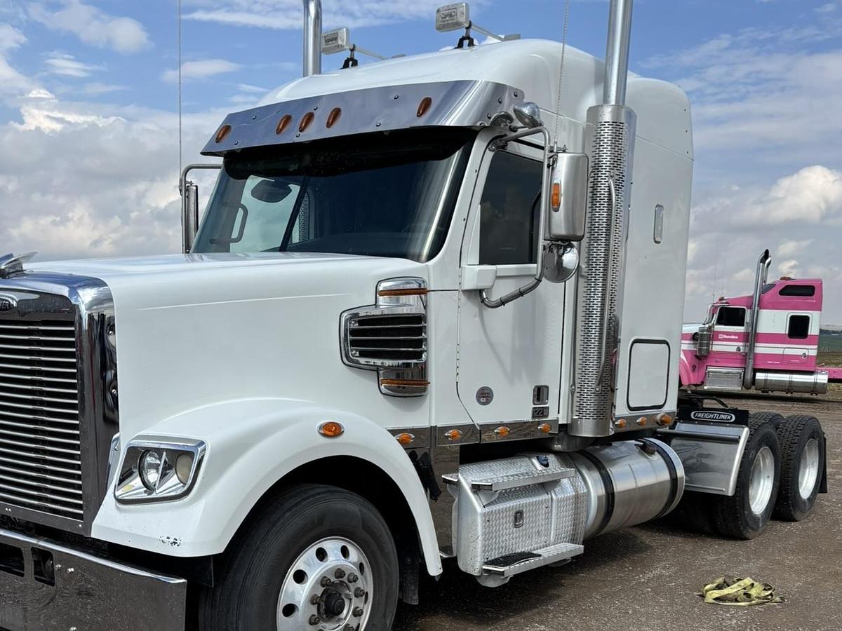 Used 2021 Freightliner 122SD Truck w/ 540k mls