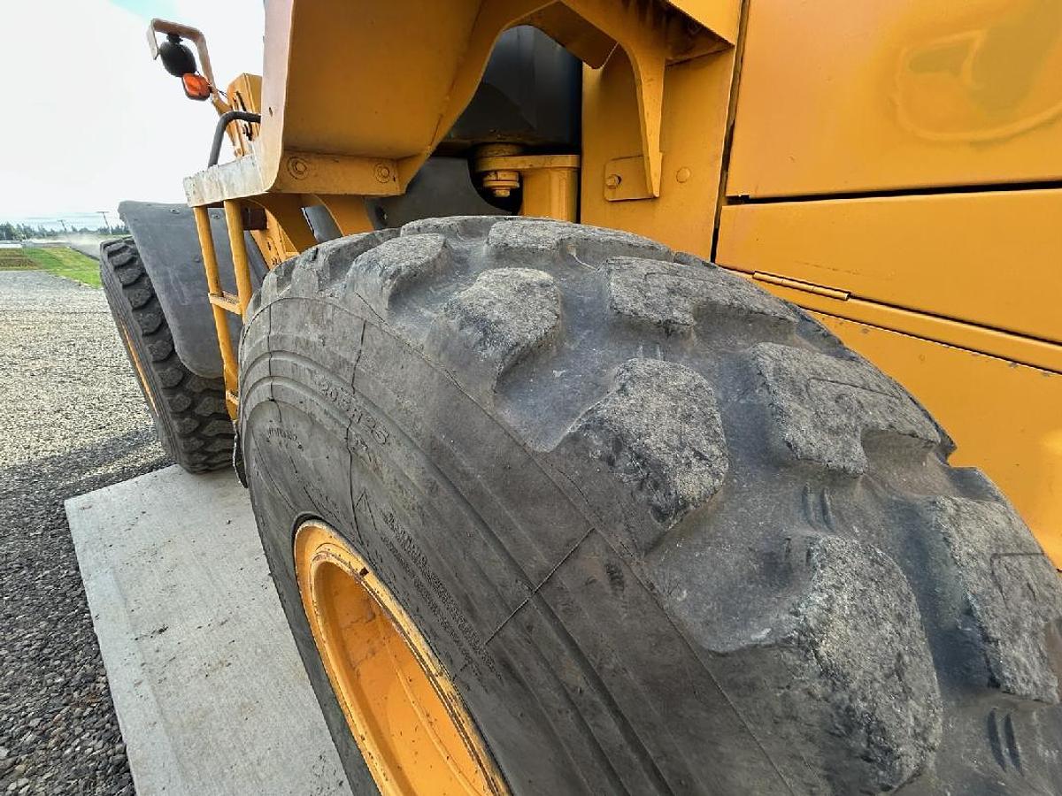 Used 2005 John Deere 544J Wheel Loader