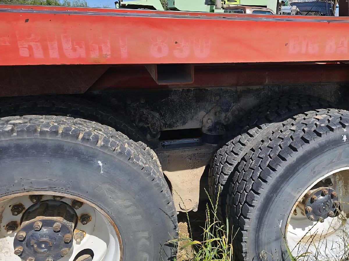 Used Ton-Right 890 Bale Stacker