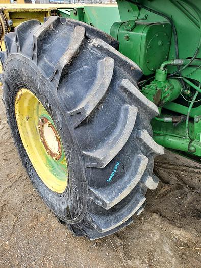 Used John Deere 5820 Forage Harvester / Chopper w/ 3 Headers