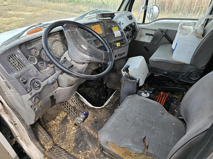 Used 98' Ford Louisville Silage Truck w/ Allison Trans