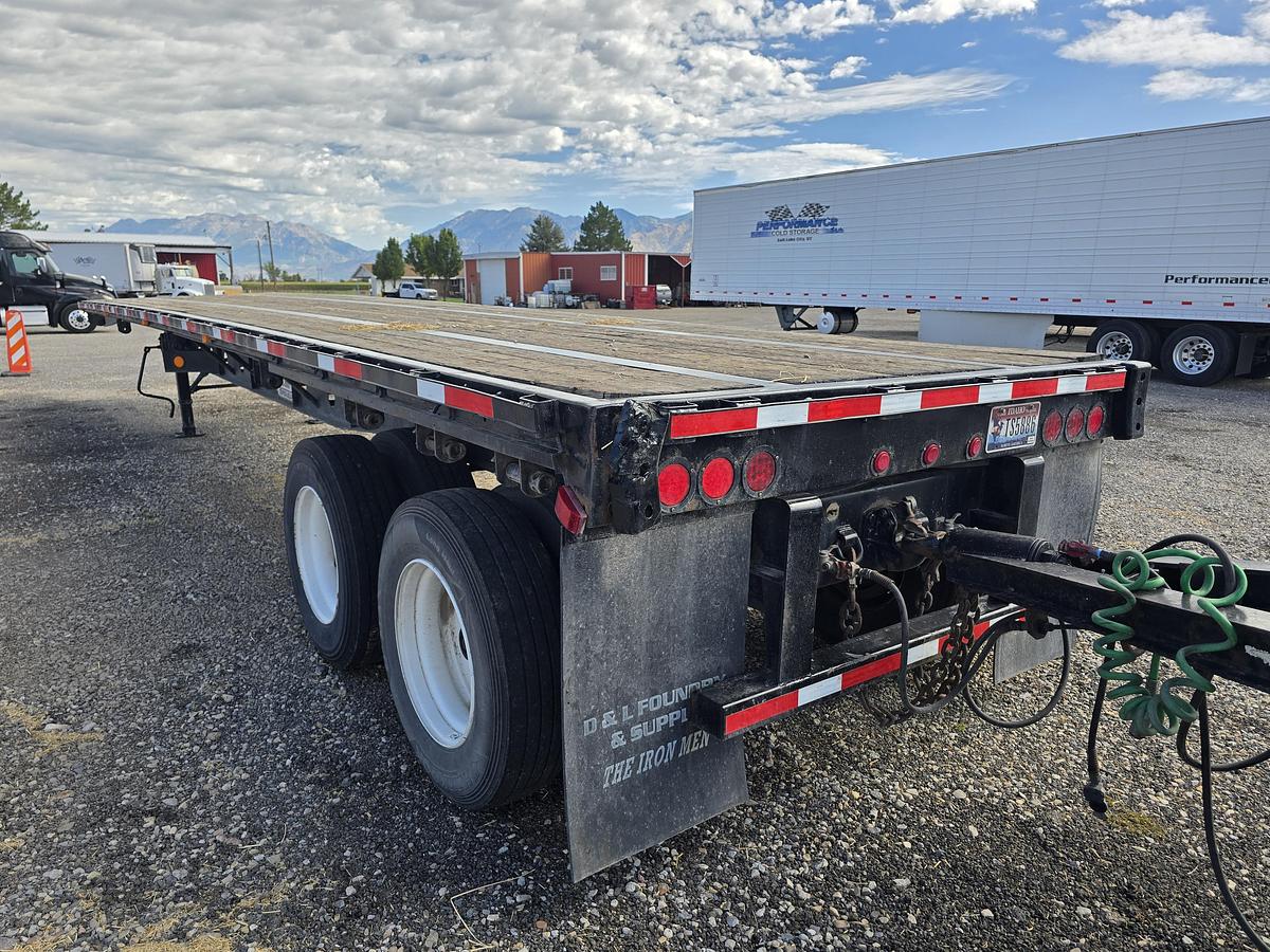Used 40' + 30' Flatbed / Hay Trailer Set