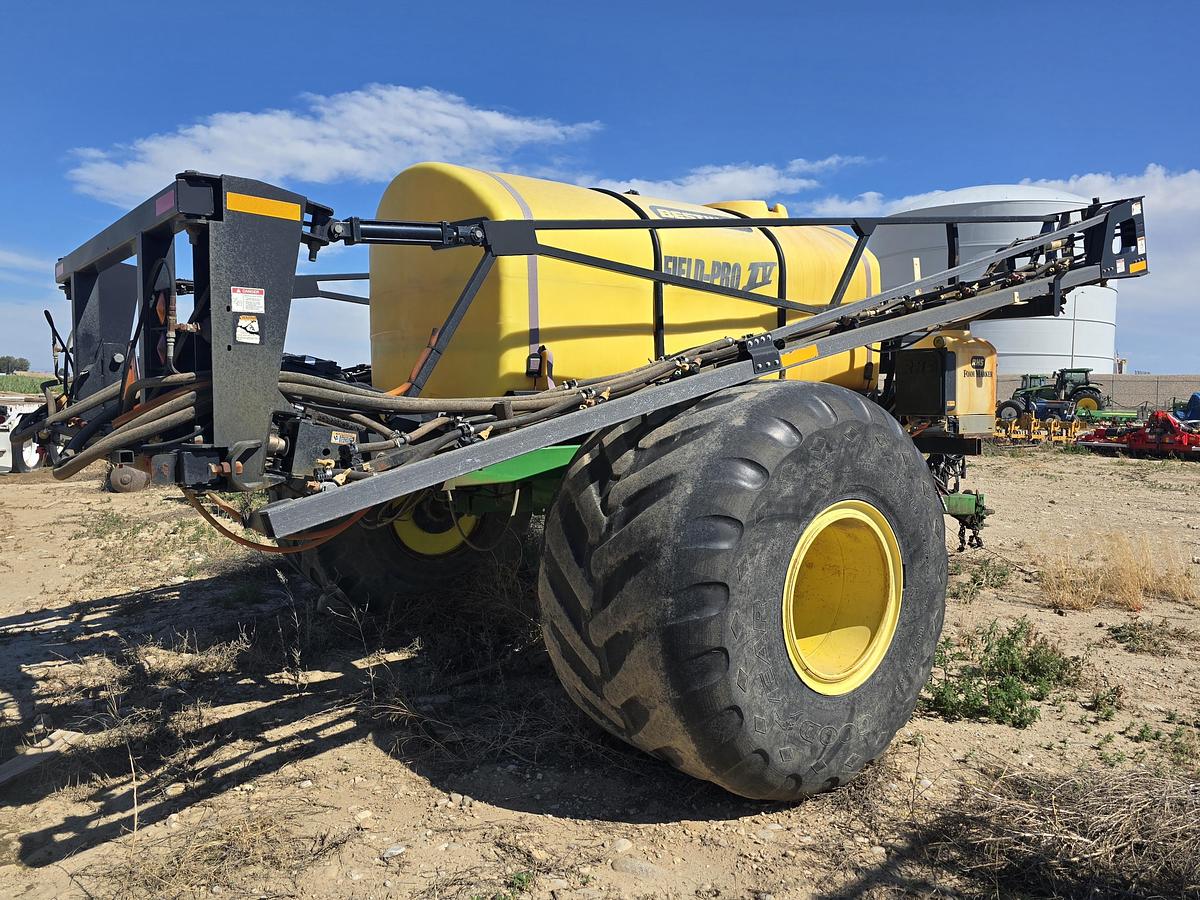 Used 80' BestWay 1000 Sprayer