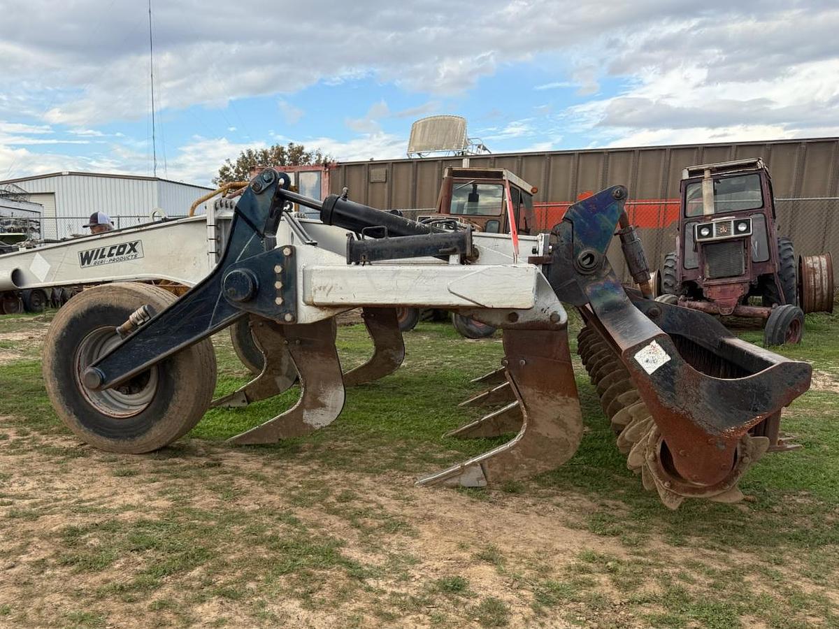 Used Wilcox 3000 Ripper w/ Crumbler - 7 Shank