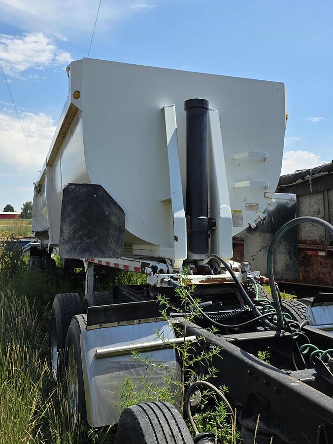 Used 2017 32' Brazos End Dump Trailer