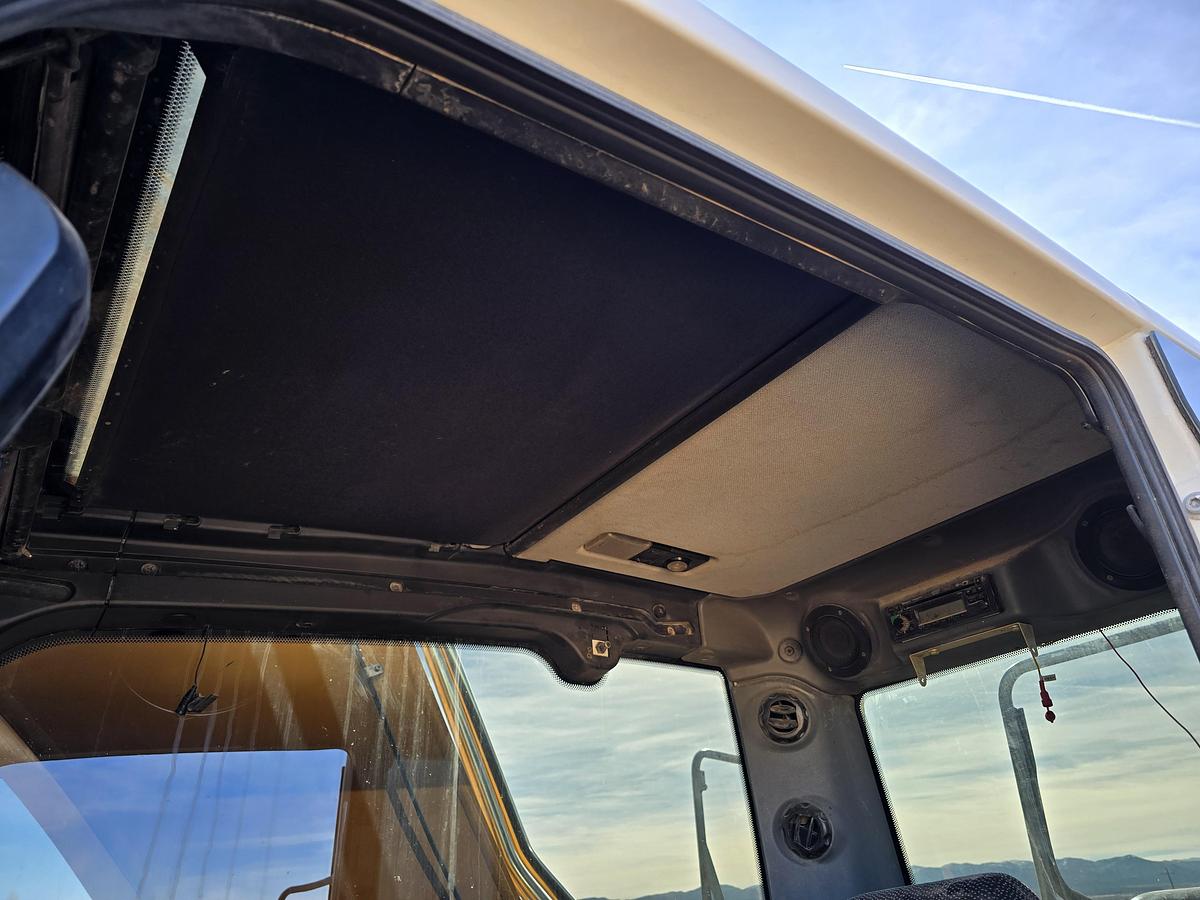 Used 2019 Liebherr R924 LC Excavator