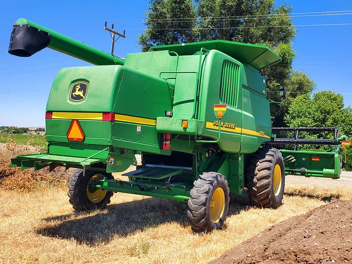 Used 2003 John Deere 9550 Combine w/ 2 Headers ** Superb Condition **