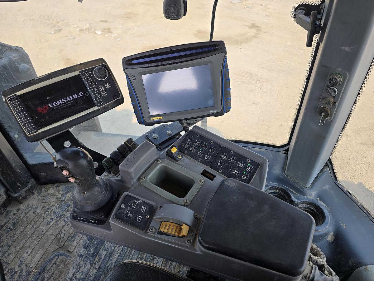 Used 2014 Versatile 450DT Tractor w/ 5000 hrs