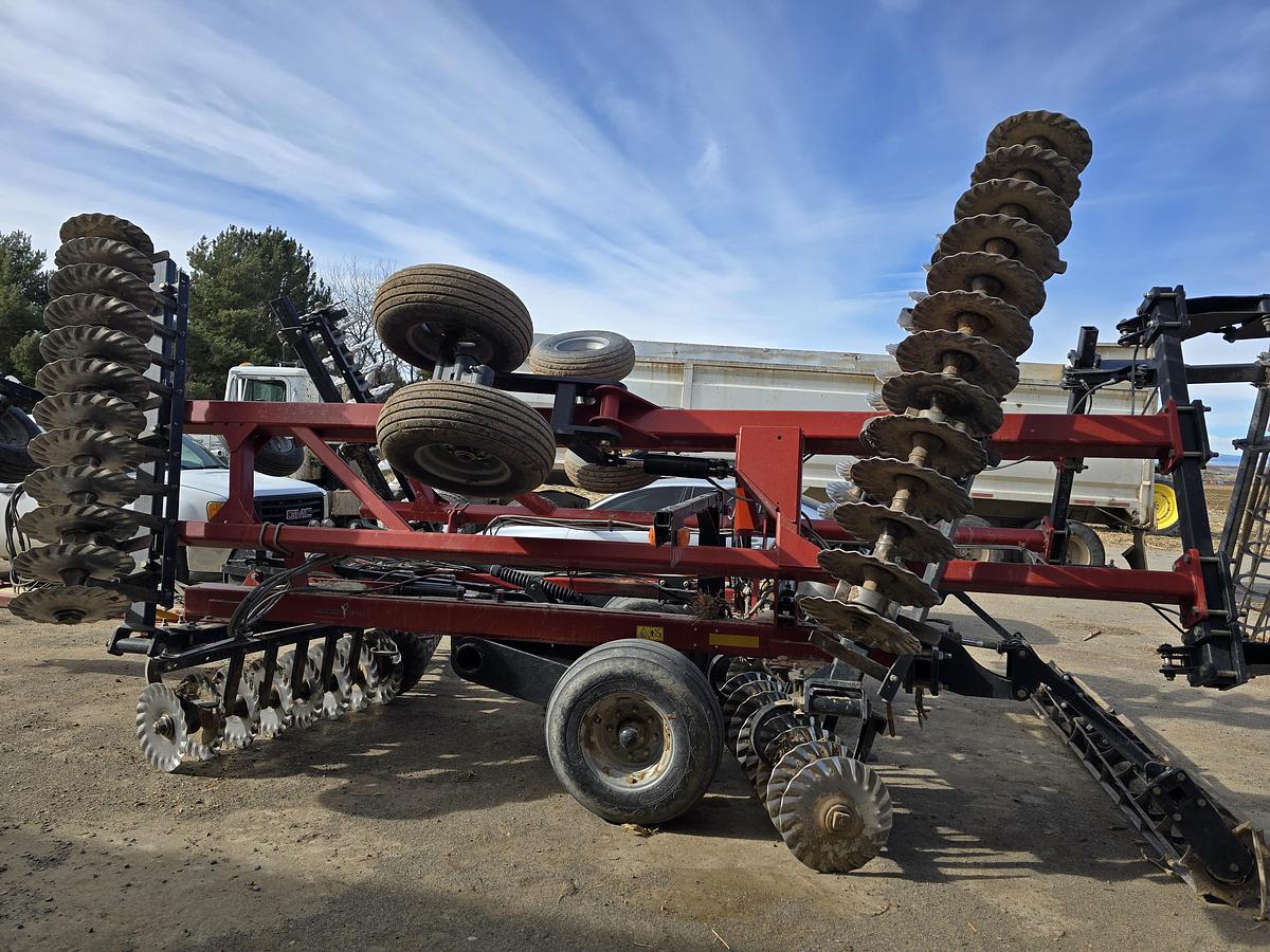Used 2016 Case 335 Barracuda Vertical-Till Disk