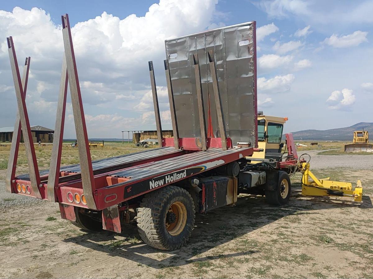 Used New Holland BW28 Balewagon w/ Mil-Stak Big Bale Clamp