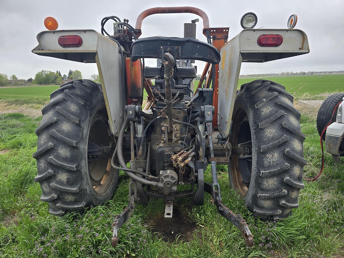 Used White 2-85 Tractor w/ Loader + Grapple