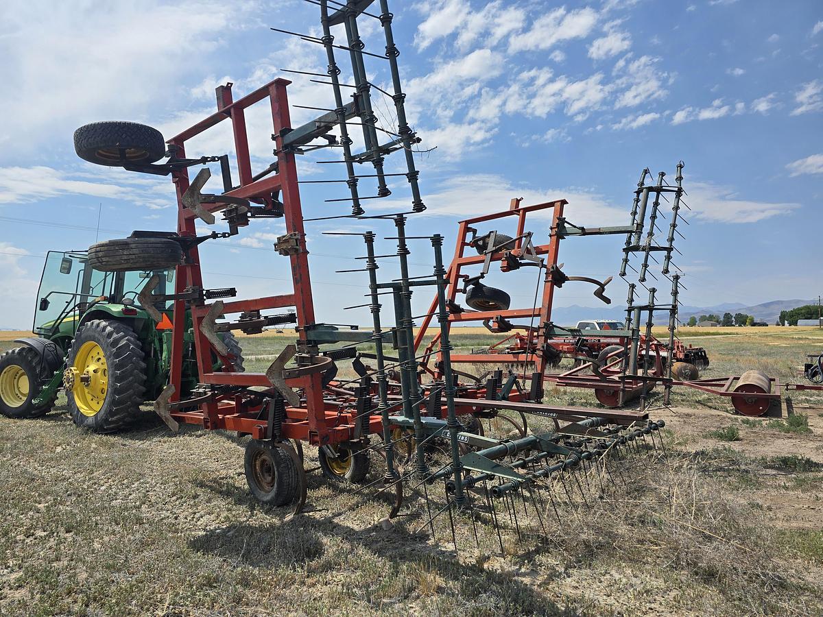 Used 30' Chisel Plow