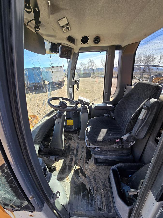 Used 2014 Liebherr L550 Wheel Loader