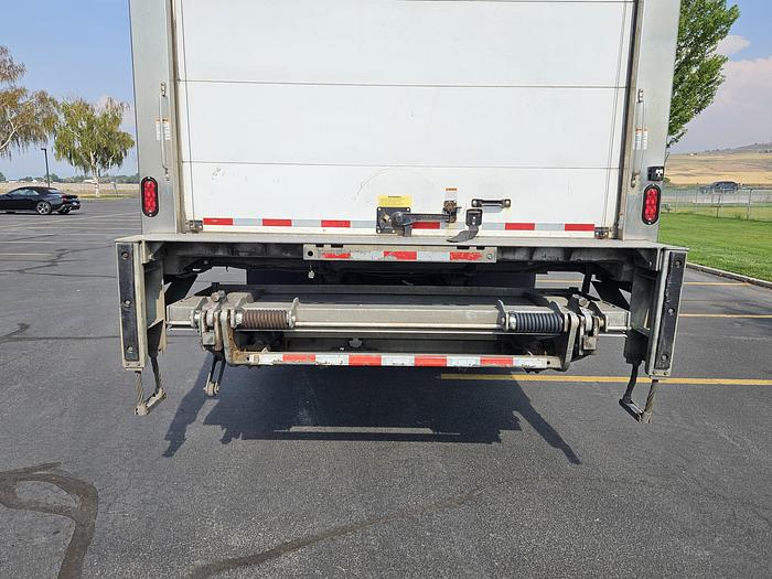 Used 2018 26' Freightliner Reefer Truck w/ Liftgate