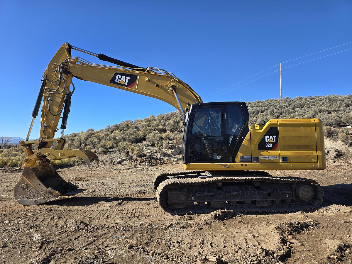 Used 2018 Caterpillar 320 Excavator w/ Thumb