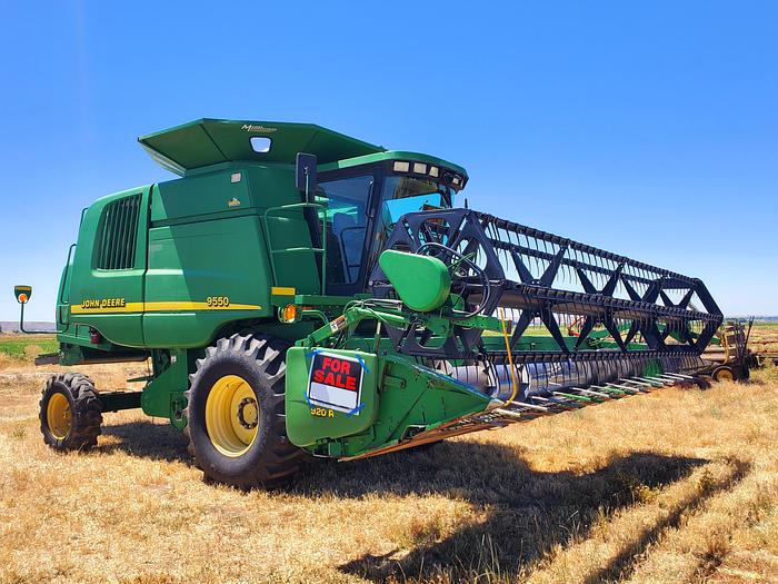 Used 2003 John Deere 9550 Combine w/ 2 Headers ** Superb Condition **