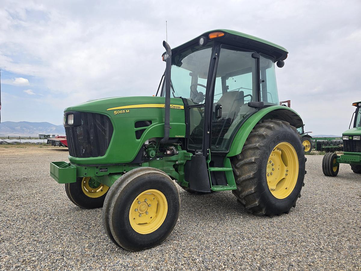 Used 2011 John Deere 5065M Tractor w/ 1400 hrs (Power Shuttle)