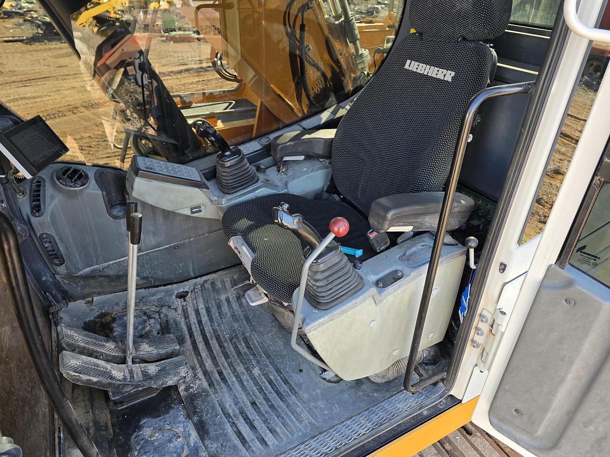 Used 2019 Liebherr R924 LC Excavator