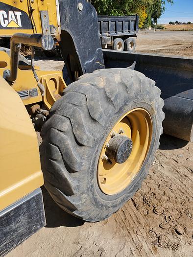 Used 2015 Cat TH407C Telehandler - 3500 hrs