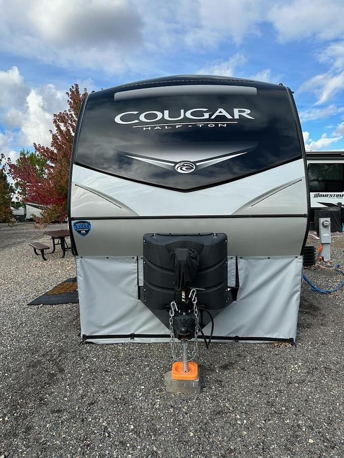 Used 2023 26' Keystone Cougar Travel Trailer
