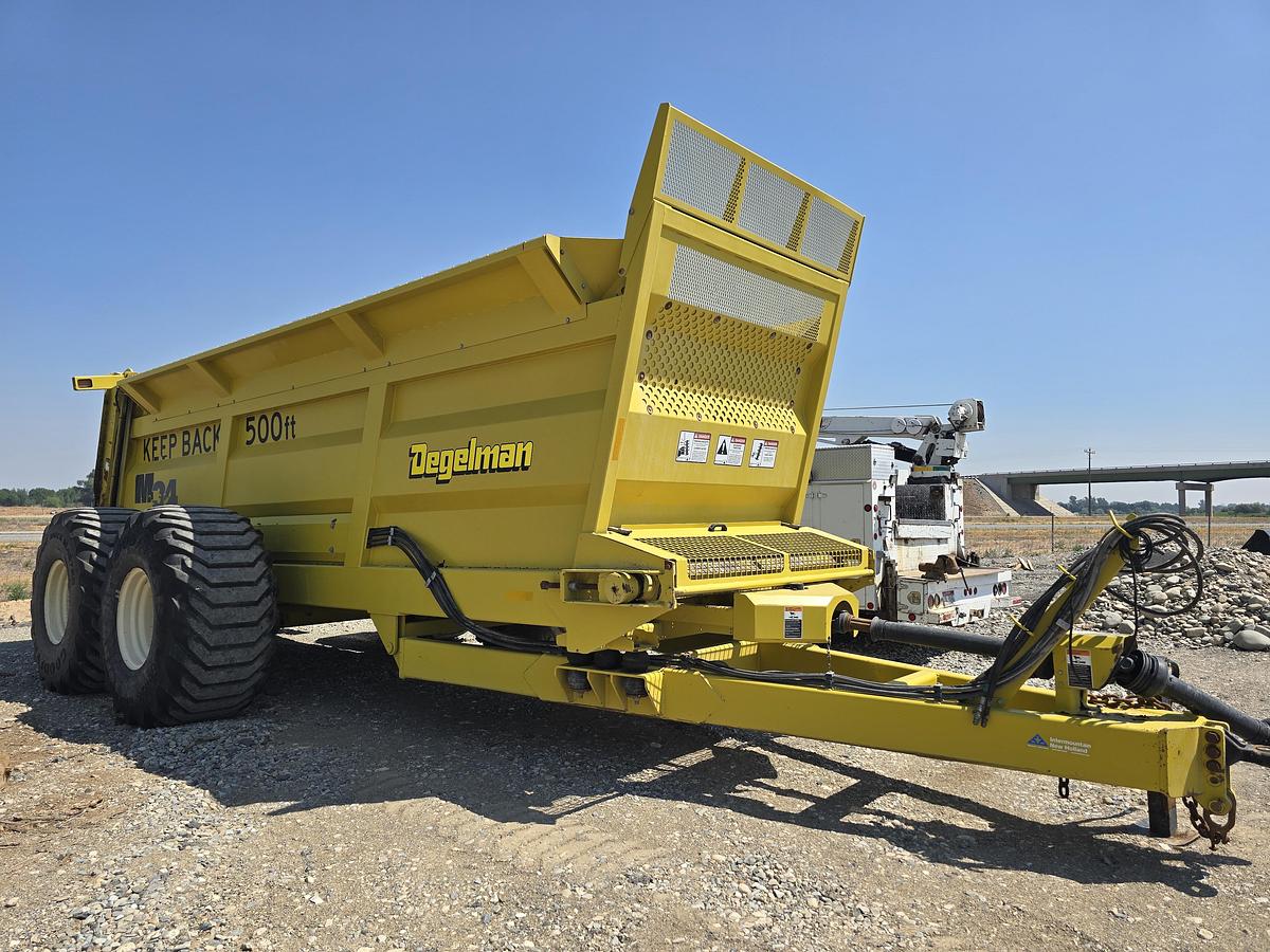 Used Degelman M34 Manure Spreader
