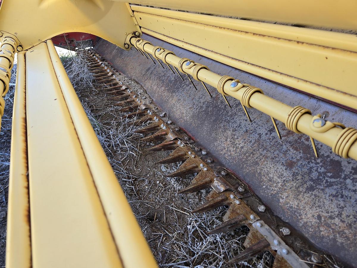 Used 9' New Holland 489 Windrower / Swather