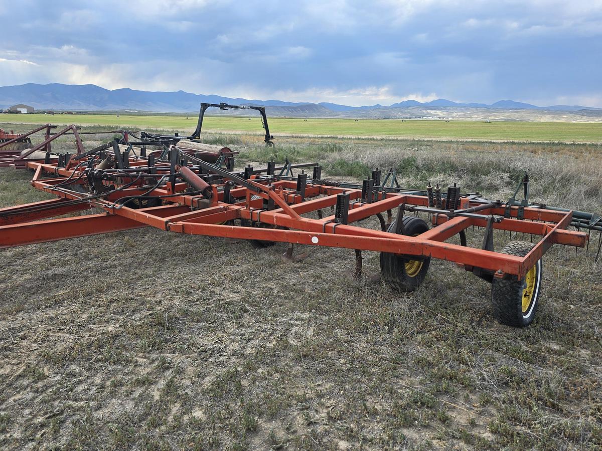 Used 30' Chisel Plow
