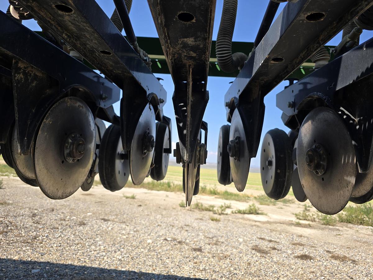 Used 40' Great Plains 3S-4000 Grain Drill