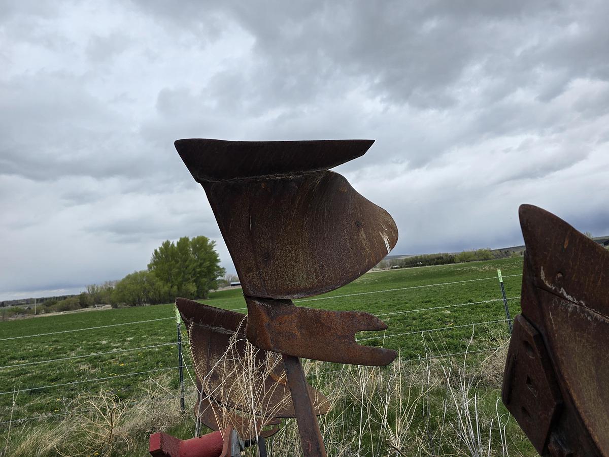 Used Case 145 Plow w/ Hyd Reset - 4 Bottom