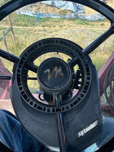 Used Miller Nitro 200 Sprayer w/ 60' Boom - 1000 gal