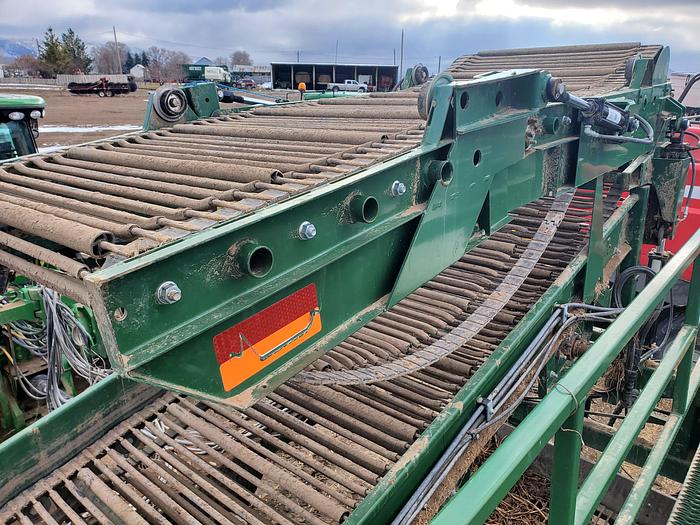 Used 2018 Lockwood 674 Potato Digger - 4R34